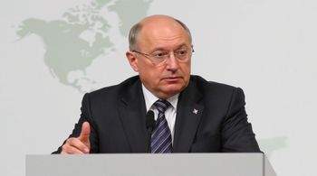 Дмитриев призвал сторонников глобализма воздержаться от нотаций.