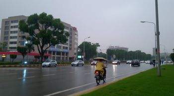 В столице в пятницу прогнозируется первый в этом году дождь.