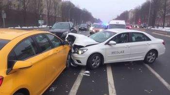 В Санкт-Петербурге столкнулись десять машин, жертв нет